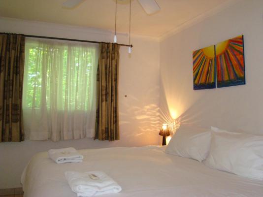 Room image 4
