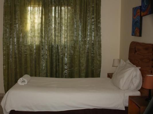 Room image 3