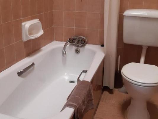 Room image 1
