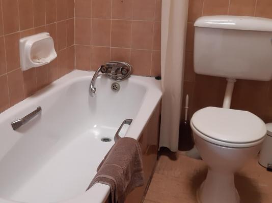 Room image 3