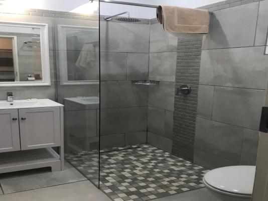 Room image 18