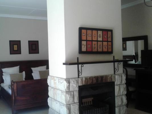 Room image 3