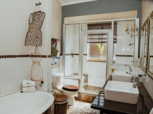 Room image 2