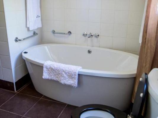 Room image 4