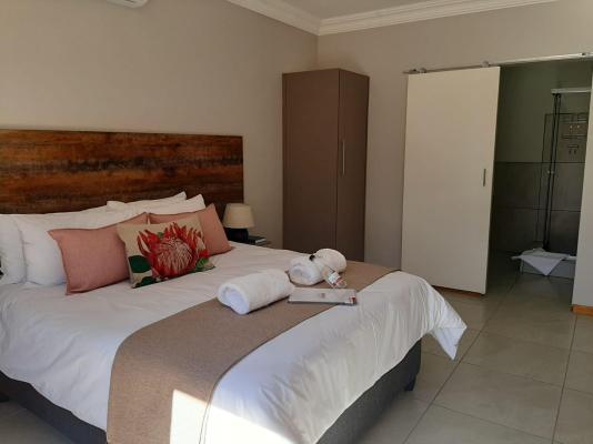 Room image 3