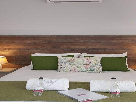 Room image 4
