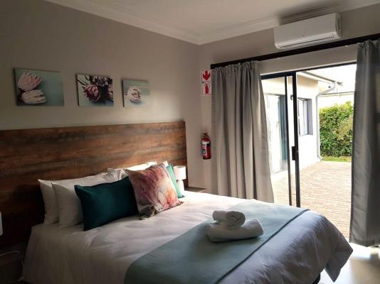 Room image 3