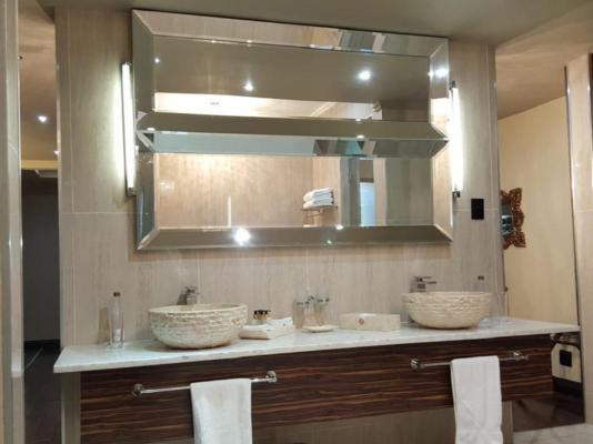 Room image 1