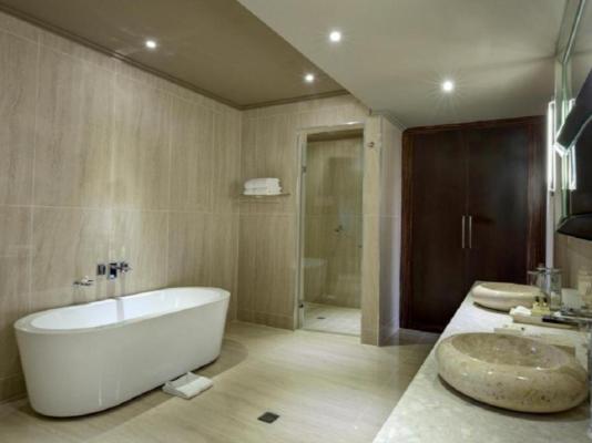 Room image 1