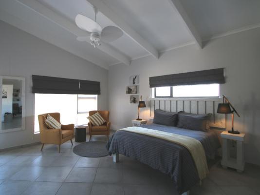 Albatross Guesthouse - 206527