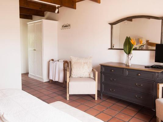 Room image 1