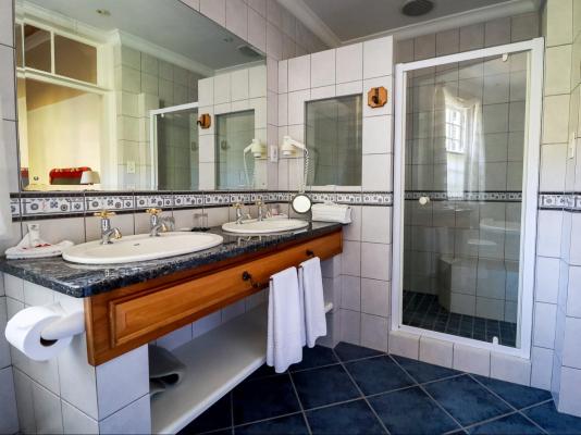 Room image 2