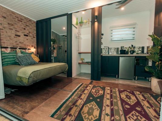 Room image 8