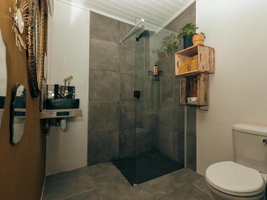 Room image 4