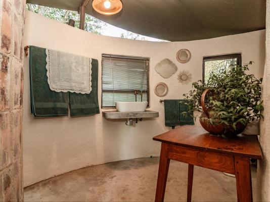 Room image 4