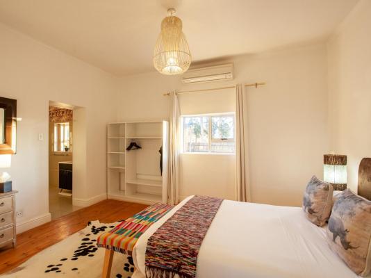 Inverdoorn Game Reserve - 206852