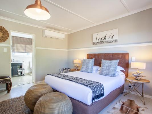 Inverdoorn Game Reserve - 206858