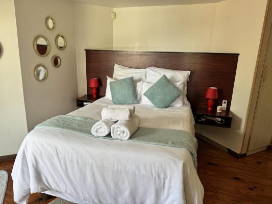 Room image 3