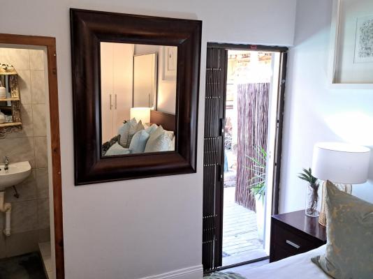 Room image 1