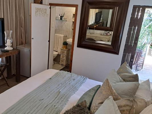 Room image 4