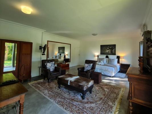 Room image 8