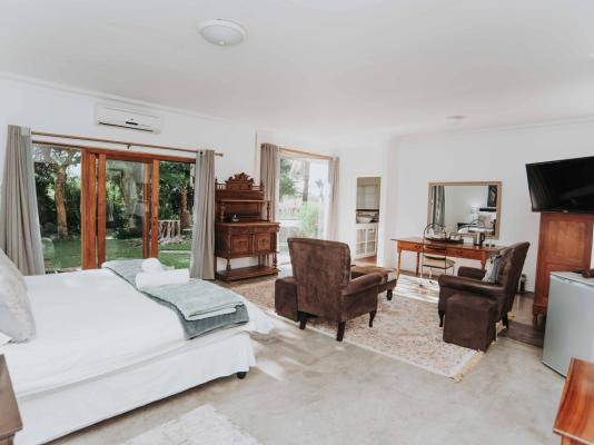 Room image 9