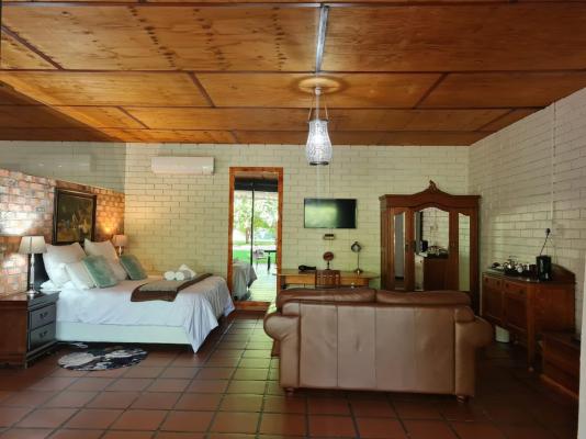 Room image 12