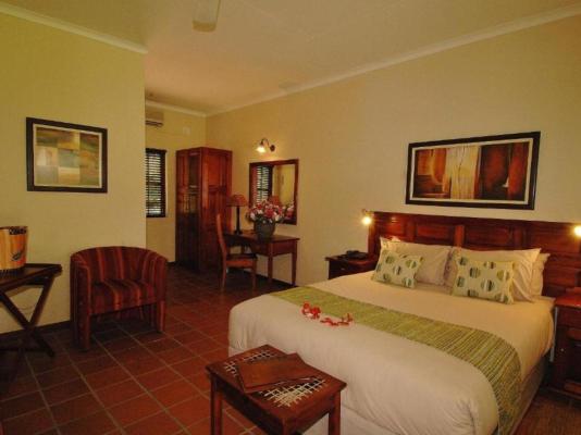 Room image 3