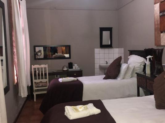 Room image 1