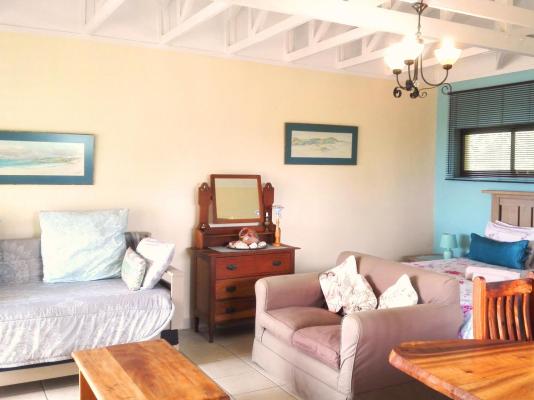 Room image 4