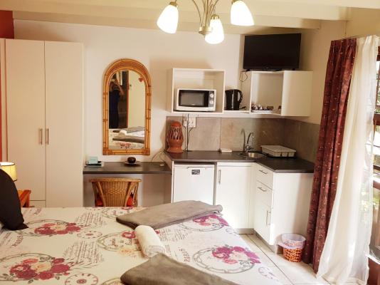 Room image 4