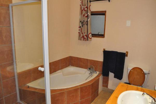 Gooderson Bushlands Game Lodge - 208295