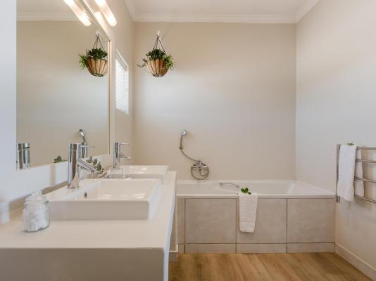 The Robberg Beach Lodge - 208347