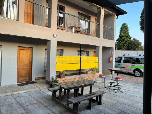 Footprints Lodge - 208392