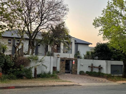 Footprints Lodge - 208415