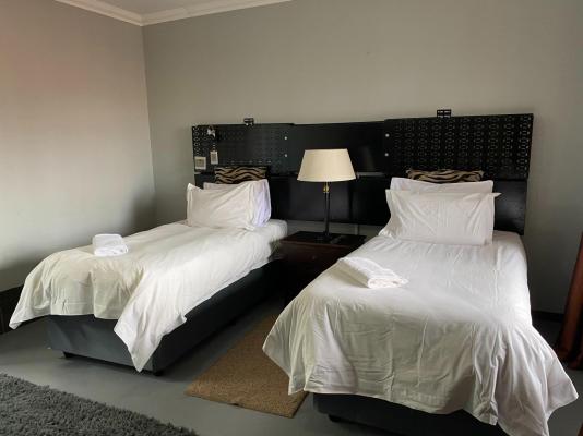 Room image 1