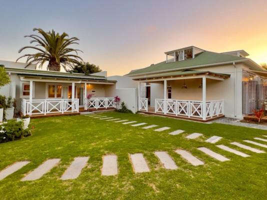Brigadoon Boutique Guesthouse - 208542