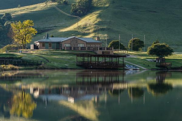 Gooderson Drakensberg Gardens & Golf & Spa Resort - 208561