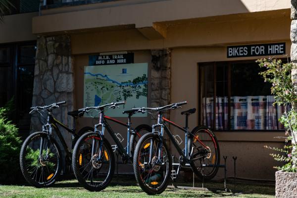 Gooderson Drakensberg Gardens & Golf & Spa Resort - 208575