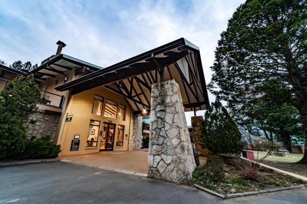 Gooderson Drakensberg Gardens & Golf & Spa Resort - 208579