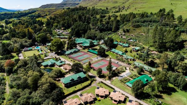 Gooderson Drakensberg Gardens & Golf & Spa Resort - 208587