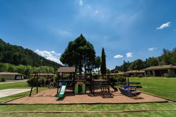 Gooderson Drakensberg Gardens & Golf & Spa Resort - 208589