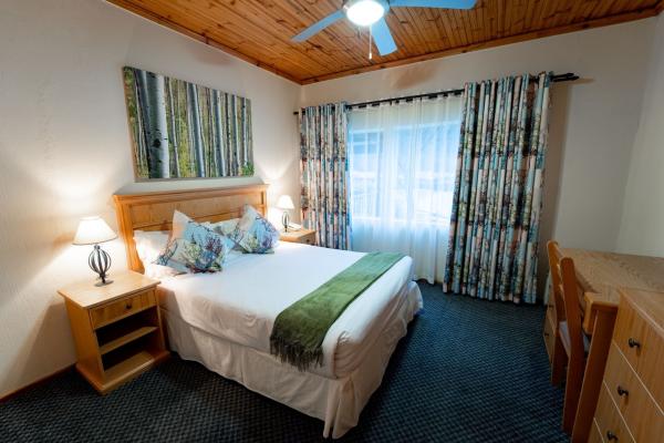 Gooderson Drakensberg Gardens & Golf & Spa Resort - 208595