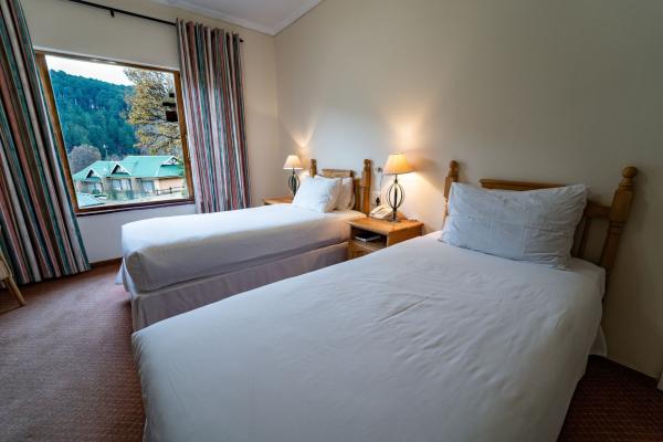 Gooderson Drakensberg Gardens & Golf & Spa Resort - 208597