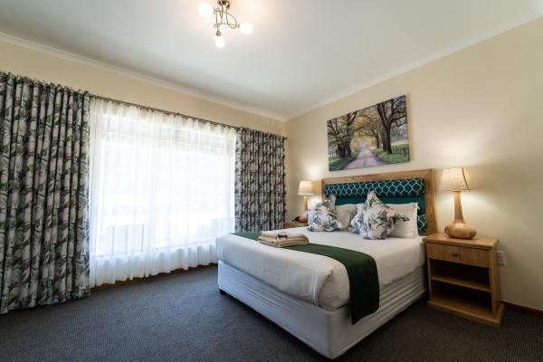 Gooderson Drakensberg Gardens & Golf & Spa Resort - 208603