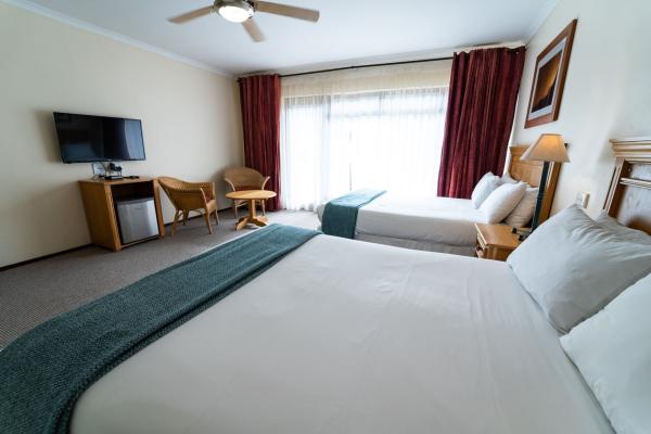 Gooderson Drakensberg Gardens & Golf & Spa Resort - 208613