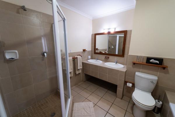 Gooderson Drakensberg Gardens & Golf & Spa Resort - 208614