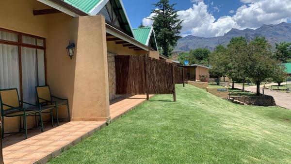 Gooderson Drakensberg Gardens & Golf & Spa Resort - 208616