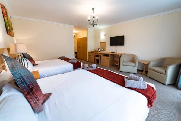 Gooderson Drakensberg Gardens & Golf & Spa Resort - 208618