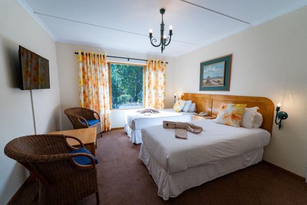 Gooderson Drakensberg Gardens & Golf & Spa Resort - 208629